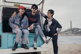 Nhiều người luôn tự luyện tập và dành bạn sẽ ngạc nhiên khi biết rằng chiều cao không hoàn toàn là do di truyền. Bá»™ Sáº­u Cá»§a Rapper Ä'en Vau Láº¡i Chiá»u Long NgÆ°á»i Ham Má»™ Vá»›i Mv Rap Acoustic 4 Bao Ä'iá»‡n Tá»­ Vnmedia Tin Nong Viá»‡t Nam Va Tháº¿ Giá»›i