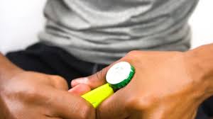 A recent trend on the video app shows users tapping bottles with a butter knife in a specific rhythm, ending with the top of the bottle (and cap) lobbing right off. 4 Ways To Open A Beer Bottle Wikihow