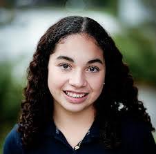 Sara Crabtree's Instagram, Twitter & Facebook