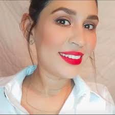 Mujer Paga 11 Mil Pesos por Rostro de San Judas Tadeo y Pedrería en sus Uñas