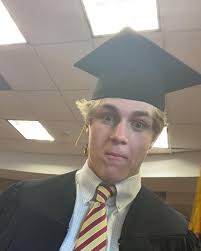 Nora Burton (@noraburton_) · Instagram 照片和视频