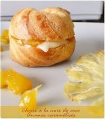 Choux A La Creme Patissiere A La Noix De Coco Et Ananas Caramelisees Gouttes De Chocolat Aux Fraises Recette Noix De Coco Et Ananas Ananas Caramelise Choux A La Creme