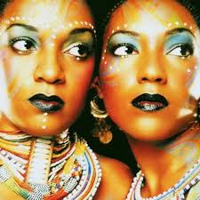 Amazon.co.jp: Les Nubians Presents Echos by Les Nubians: ミュージック