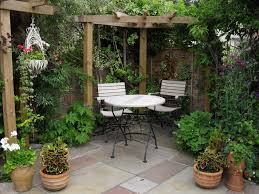 Lawn Garden Antique Courtyard Inside Spanish Garden With Pergola And Living Wal Courtyard Gardens Design Small Garden Landscape Small Garden Landscape Design