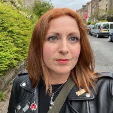 After 20 years in recruitment, I've had the pleasure of helping countless  individuals find their dream jobs and assisting businesses in building  their dream teams.