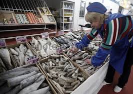 Помимо стандартных форели и дорадо, есть морской язык, рапан, групер и сом. Foto Prodazha Ryby Unian