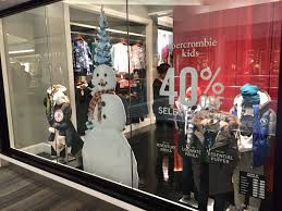 Abercrombie Kids Holiday Window Display Woodfield Mall Schaumburg Il Dec 2017 Holiday Window Display Holidays With Kids Abercrombie Kids