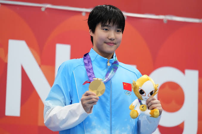 Yu Zidi, de 13 años, conquista su tercer oro en los Juegos Asiáticos y rompe récord de la competición