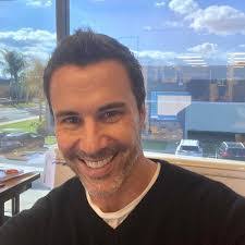 Kris Todd's Instagram, Twitter & Facebook