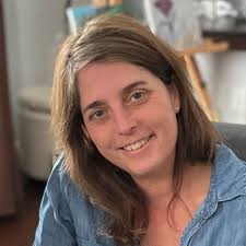 Annie Cloutier's Instagram, Twitter & Facebook