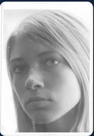 Kim Gordon's youthful appearance and comparisons to other artists