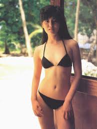 南野陽子、ヌード画像で乳首が小さく過ぎる！「寒椿」で見せた衝撃の乳首モロ出し濡れ場がエロい！ - エロ画像ときめき速報