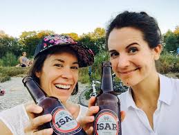 Melanie & Barbara sind lieber draußen