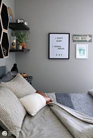 Bedroom Decorating Ideas Young Adults Bedroom Ideas For Young Men 1000 In 2020 Young Mans Bedroom Boys Bedroom Wall Color Mens Bedroom Decor