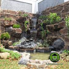 Tambahan tanaman air juga akan membuat kesan lebih indah dan asri dari air terjun mini buatan mu tersebut. Jasa Pembuatan Kolam Relief Tebing Batu Alam Dan Air Mancur