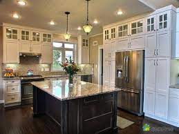 Who built your home (and when). Love How The Cabinets Go All The Way To The Ceiling Empty Space Up There Trendy Farmhouse Kitchen Kitchen Cabinets To Ceiling Cabinets To Ceiling