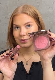 Creme över puder? Sounds illegal 😵‍💫 men jag lovar