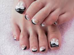 Having red fingernails and blue toenails isn't the way to go. Pedicures Just Got Better With These 50 Cute Toe Nail Designs