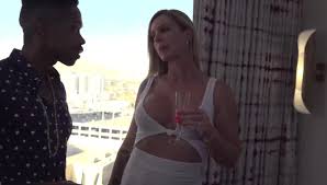 Hotwife-Star big-tit bounce on BBC cock