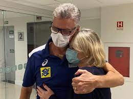 Renan dal zotto (born july 19, 1960) is a brazilian former volleyball player who competed in three editions of the summer olympics and currently head coach of brazil men's national volleyball team. Eu Me Vi Duas Vezes Morto