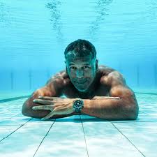 Soman was born in glasgow, scotland. Milind Soman 7 Fitness Lessons We Learnt From The Marathon Man