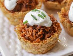Yummy christmas appetizer ideas and recipes for the holidays, with snacks, treats, dips, pigs in blankets, pinwheels, cheeseballs, christmas crostini and more in time saving and make ahead recipes that will also. 30 Easy Christmas Appetizers Lil Luna