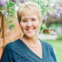 Lori Colby's Instagram, Twitter & Facebook