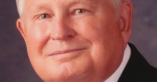 Family honors father with new scholarship