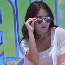 Leanne Gomez (@leanneegmz)