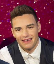 ❤ Louis' sASS❤ (@vicky_crokerx)