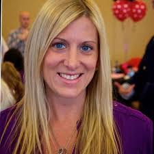 Leslie Perlman's Instagram, Twitter & Facebook