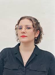 Karen Hellman's Instagram, Twitter & Facebook