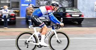 His mother, corinne, is the daughter of raymond poulidor. Mathieu Van Der Poel Meets Tour Winner Tadej Pogacar In Tour Of Emirates Cceit News