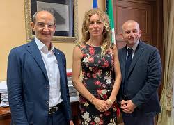 Nata al valdagno nel 1971, avvocato e senatrice leghista, ha avuto modo di mettere alla prova le sue. Autonomie E Patto Per La Salute La Fnopi Incontra Il Ministro Per Gli Affari Regionali Erika Stefani Fnopi