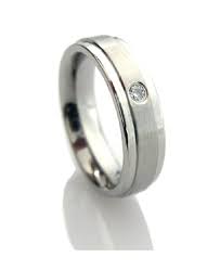 Boleh lagi kalau nak tambah cincin jangan jadi macam husband aku, siap runsing fikir mana nak cari cincin rotan di era permodenan ini. Lelaki Melayu Cincin Kahwin Ariff Shah