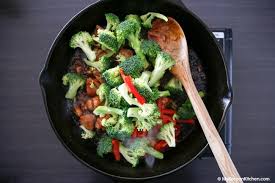 If you like quick and easy recipes such as. Easy Chicken And Broccoli Noodle Stir Fry My Korean Kitchen