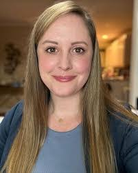 Elizabeth Holderman's Instagram, Twitter & Facebook