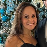 Lisa Murata's Instagram, Twitter & Facebook