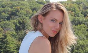 Meet Kristin Muller of Kristin at Teddie Kossof Salon in Northfield