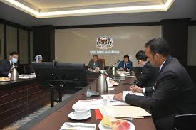 Aras 3, blok temenggong, seri negeri, hang tuah jaya, ayer keroh, melaka (8,253.61 km) 76450 ayer keroh, malaysia. Sesi Libat Urus Penyediaan Rmke12 Bersama Kerajaan Negeri Sabah Unit Perancang Ekonomi Jabatan Perdana Menteri