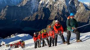 Eight of the world's ten tallest mountains are in nepal. Gebeuteltes Nepal Offnet Wieder Fur Gipfelsturmer Trotz Corona The Weather Channel Artikel Von The Weather Channel Weather Com