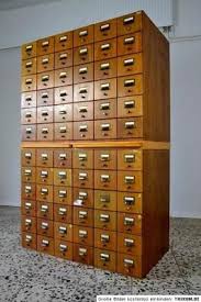 Bild, mit schloß, ohne schlüssel nicht versperrbar. Pin Von Paintingstogo Oil Paintings R Auf Interieur I Love Schubladenschrank Apothekerschrank Bauhaus