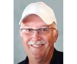 Russell East's Instagram, Twitter & Facebook