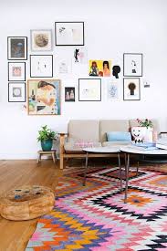 Tapeten sind aber der zeitlose klassiker und stellen eine funktionale und schöne alternative für die wandgestaltung dar. 120 Wohnzimmer Wandgestaltung Ideen Archzine Net