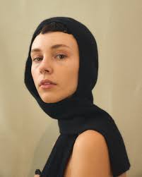 MIMI BLACK headpiece