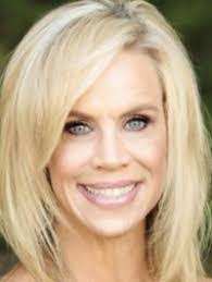 Lori Cullison's Instagram, Twitter & Facebook