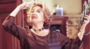 Among her several roles, she starred in the 1950's brazilian television series alô, doçura!. Globoplay Traz O Humor E O Realismo Fantastico De A Indomada Proximo Capitulo