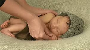 Newborn Posing Tips From An Expert Baby Photographer