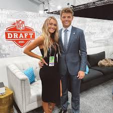 May 27, 2021 · zach wilson was accurate, decisive and his velocity was apparent during the jets' ota workout thursday. Zach Wilson Girlfriend Abbey Gile Seem To Be Adjusting To The Big City Outkick