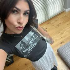 Hannah Burn (@hannahburn7)